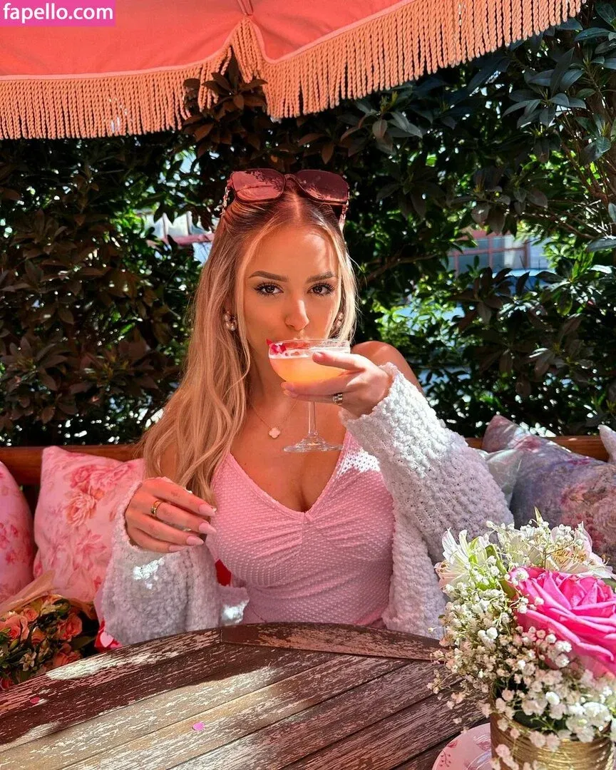 Ashlyn Sharp Onlyfans Photo Gallery 