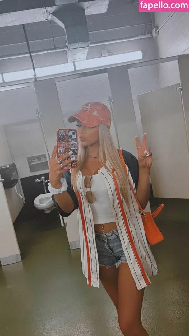 Ashlyn Sharp Onlyfans Photo Gallery 