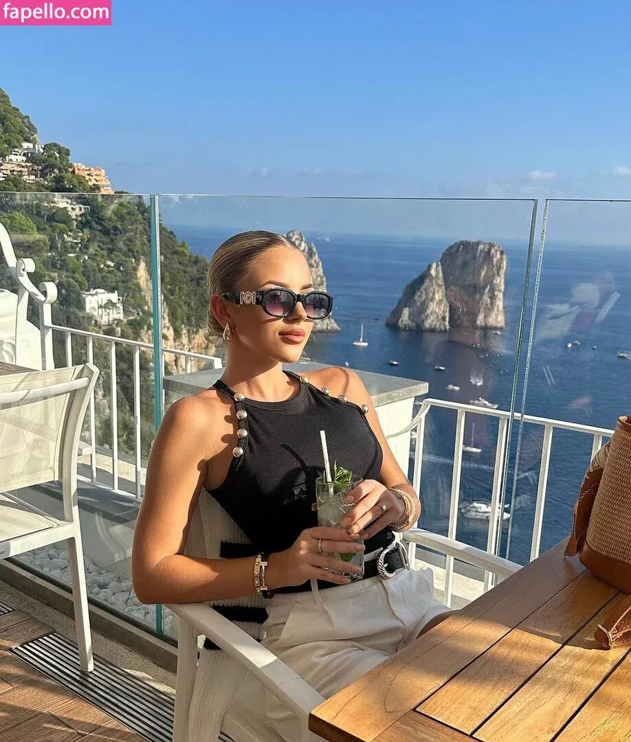 Ashlyn Sharp Onlyfans Photo Gallery 