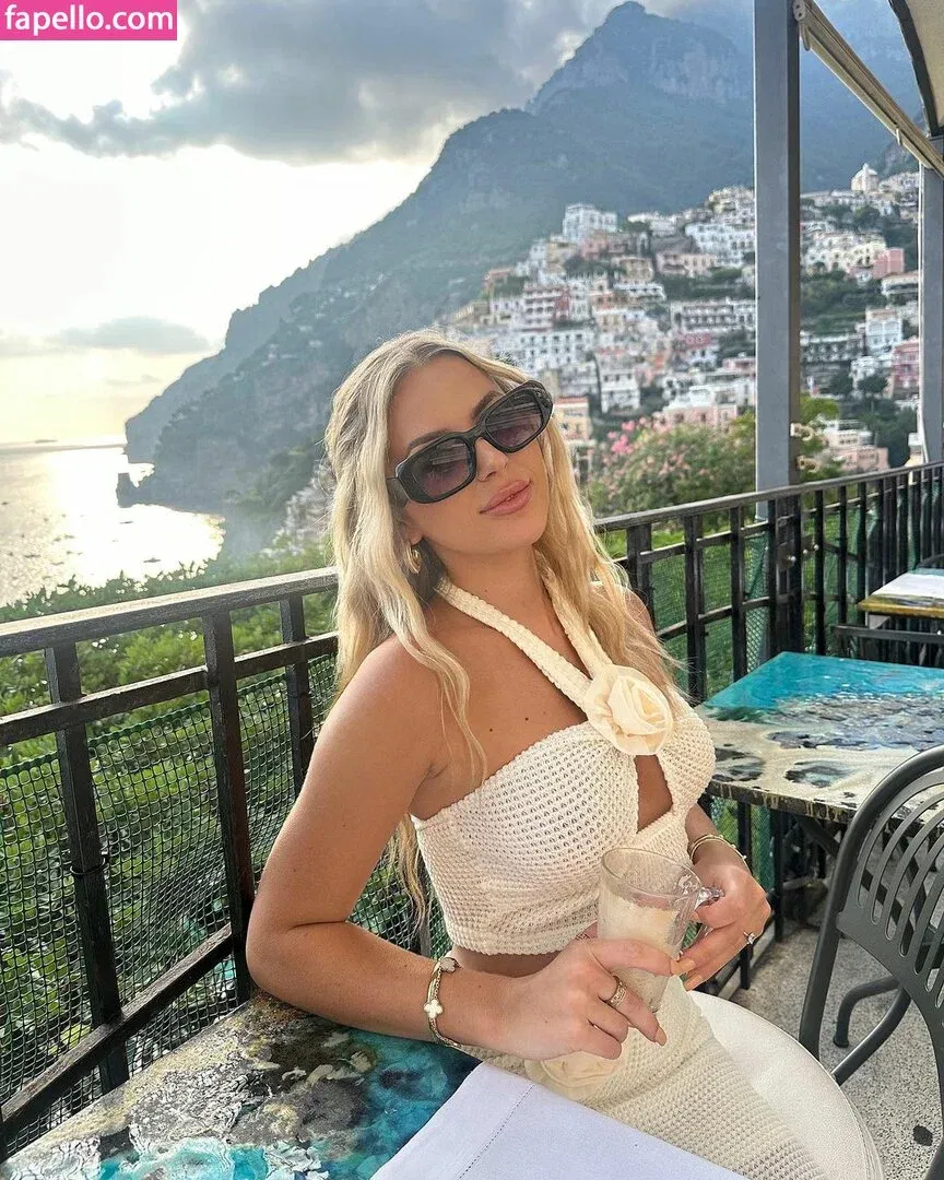 Ashlyn Sharp Onlyfans Photo Gallery 