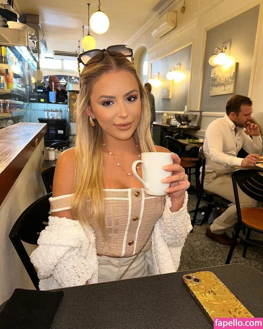 Ashlyn Sharp Onlyfans Photo Gallery 