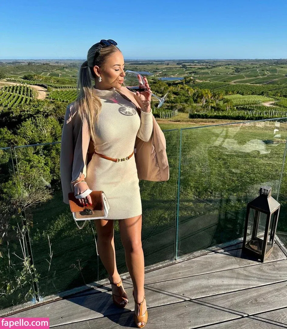 Ashlyn Sharp Onlyfans Photo Gallery 