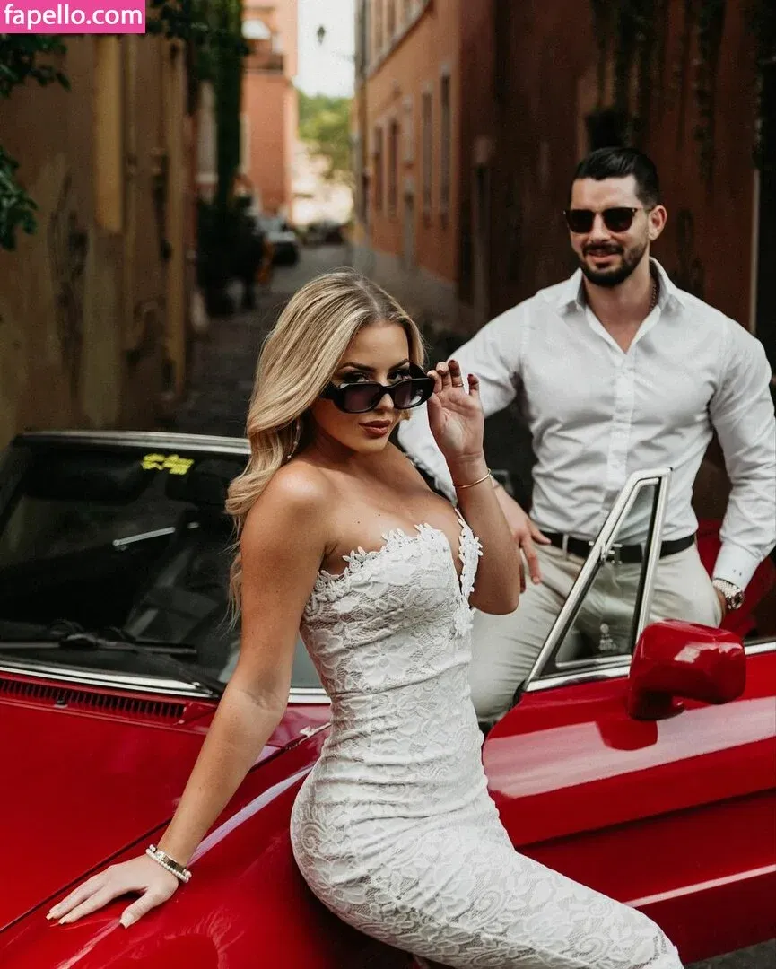 Ashlyn Sharp Onlyfans Photo Gallery 