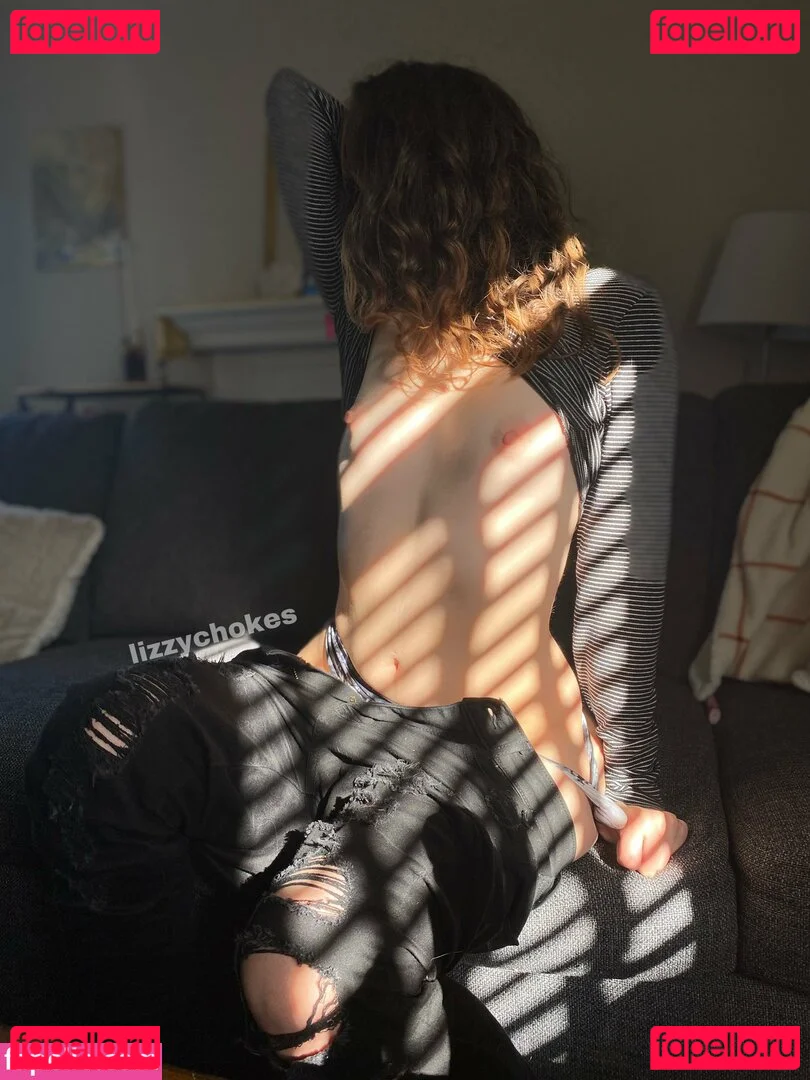 LizzyChokes Onlyfans Photo Gallery 