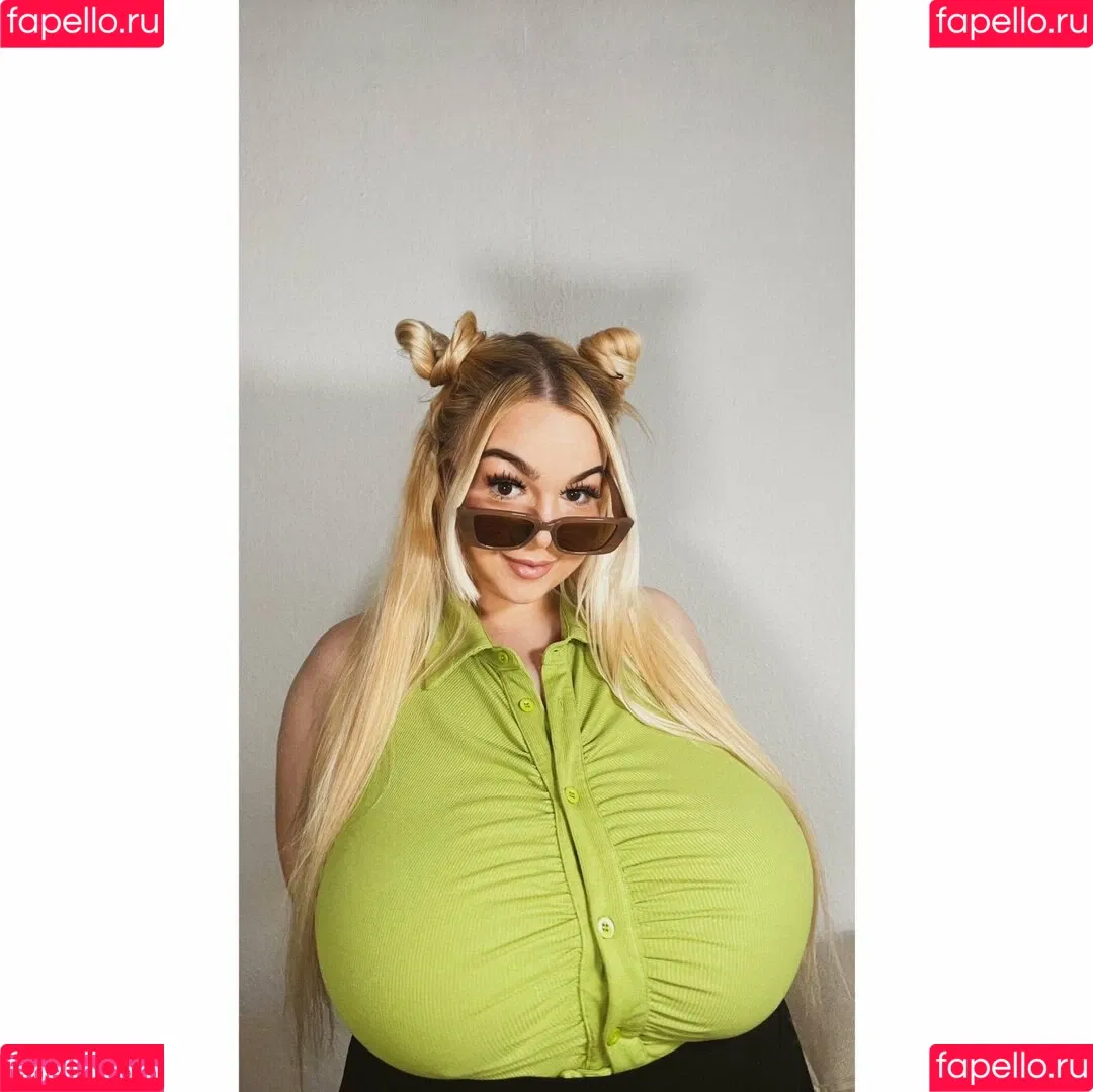 Schnataa Onlyfans Photo Gallery 