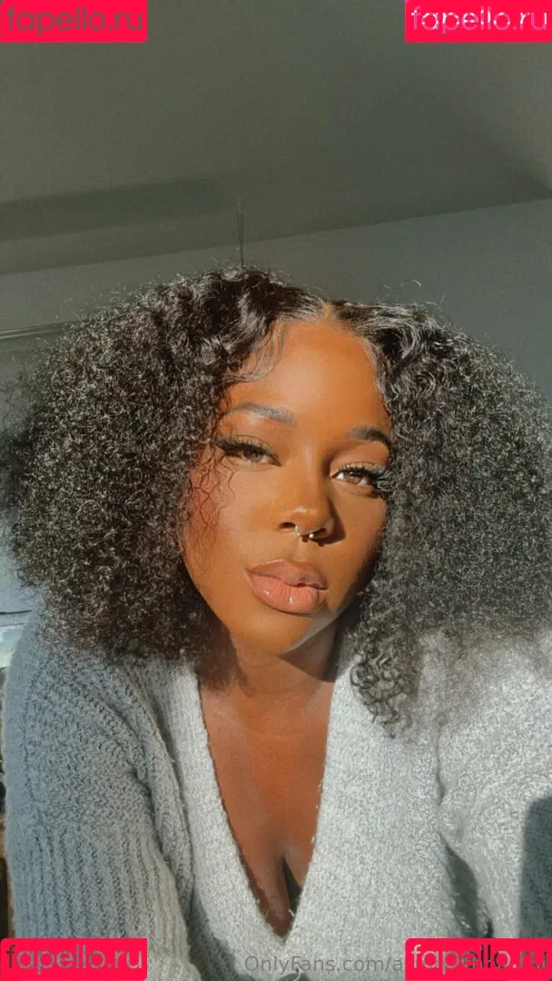 asmrwithnaomi Onlyfans Photo Gallery 