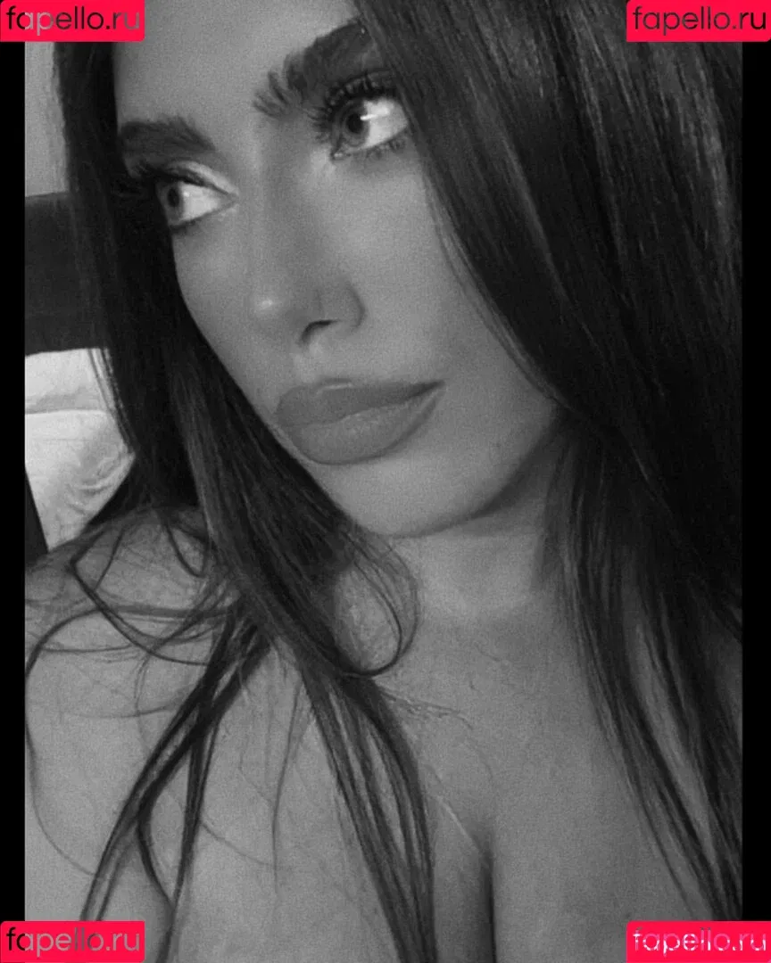 Ylenia Bevelacqua Onlyfans Photo Gallery 