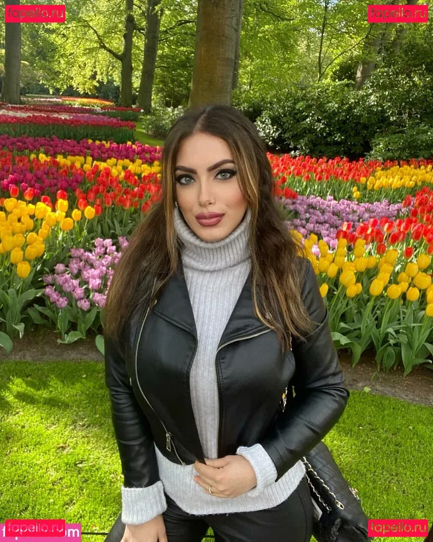 Ylenia Bevelacqua Onlyfans Photo Gallery 