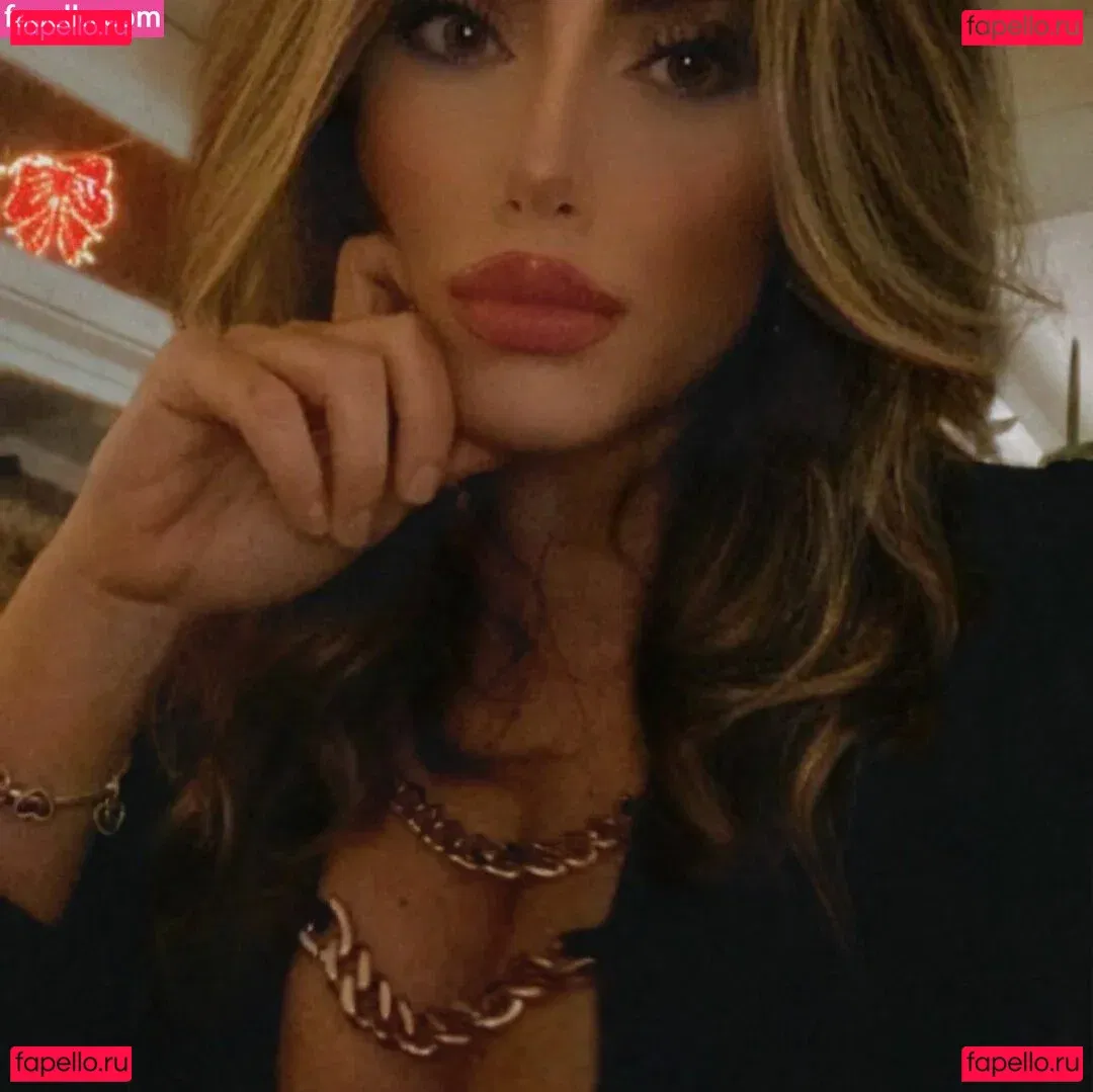 Ylenia Bevelacqua Onlyfans Photo Gallery 