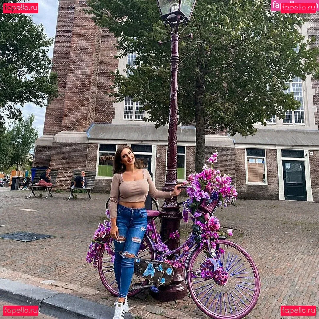 Ylenia Bevelacqua Onlyfans Photo Gallery 