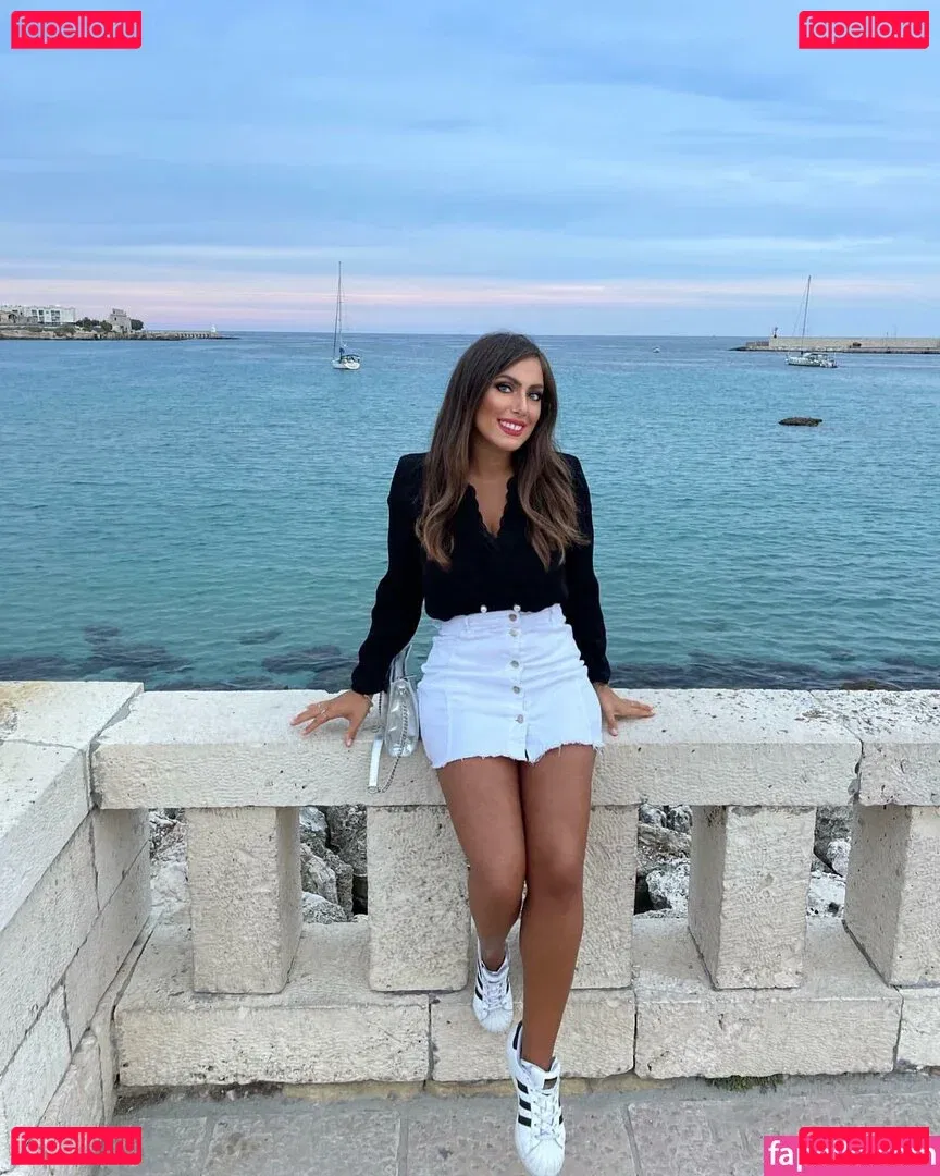 Ylenia Bevelacqua Onlyfans Photo Gallery 