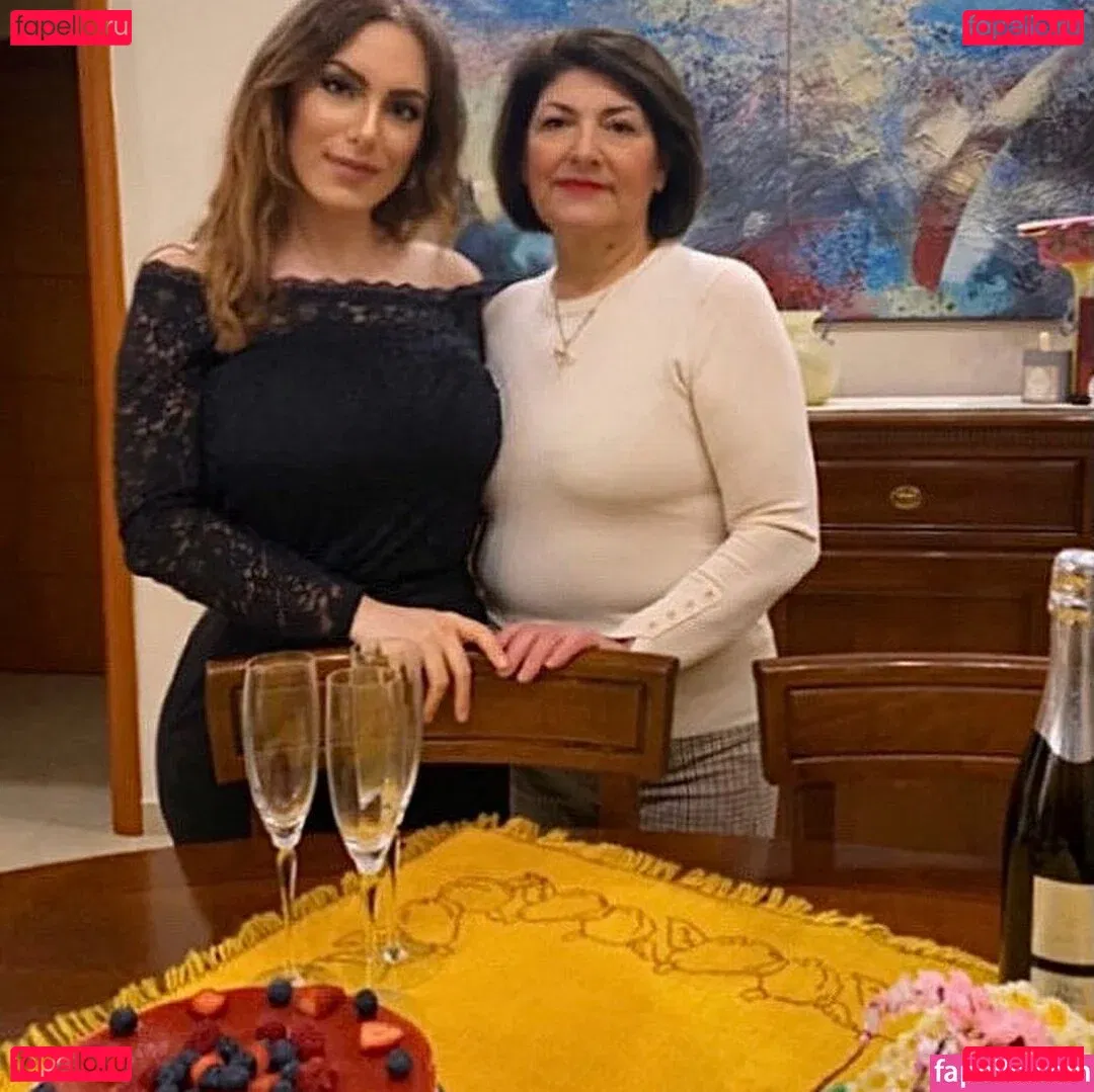 Ylenia Bevelacqua Onlyfans Photo Gallery 