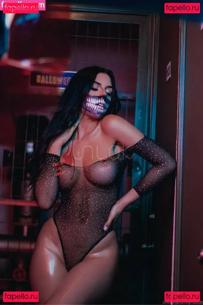 emilymatutt Onlyfans Photo Gallery 