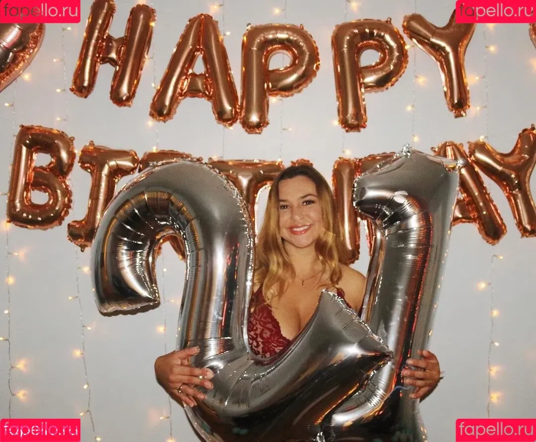 Julia G Onlyfans Photo Gallery 