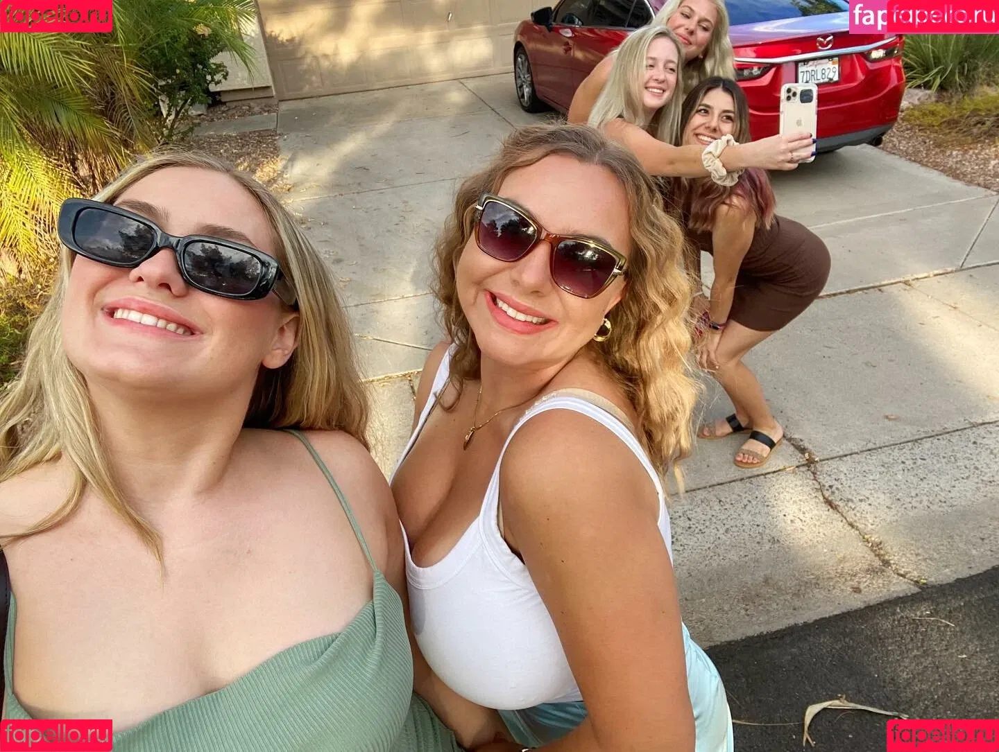 Julia G Onlyfans Photo Gallery 