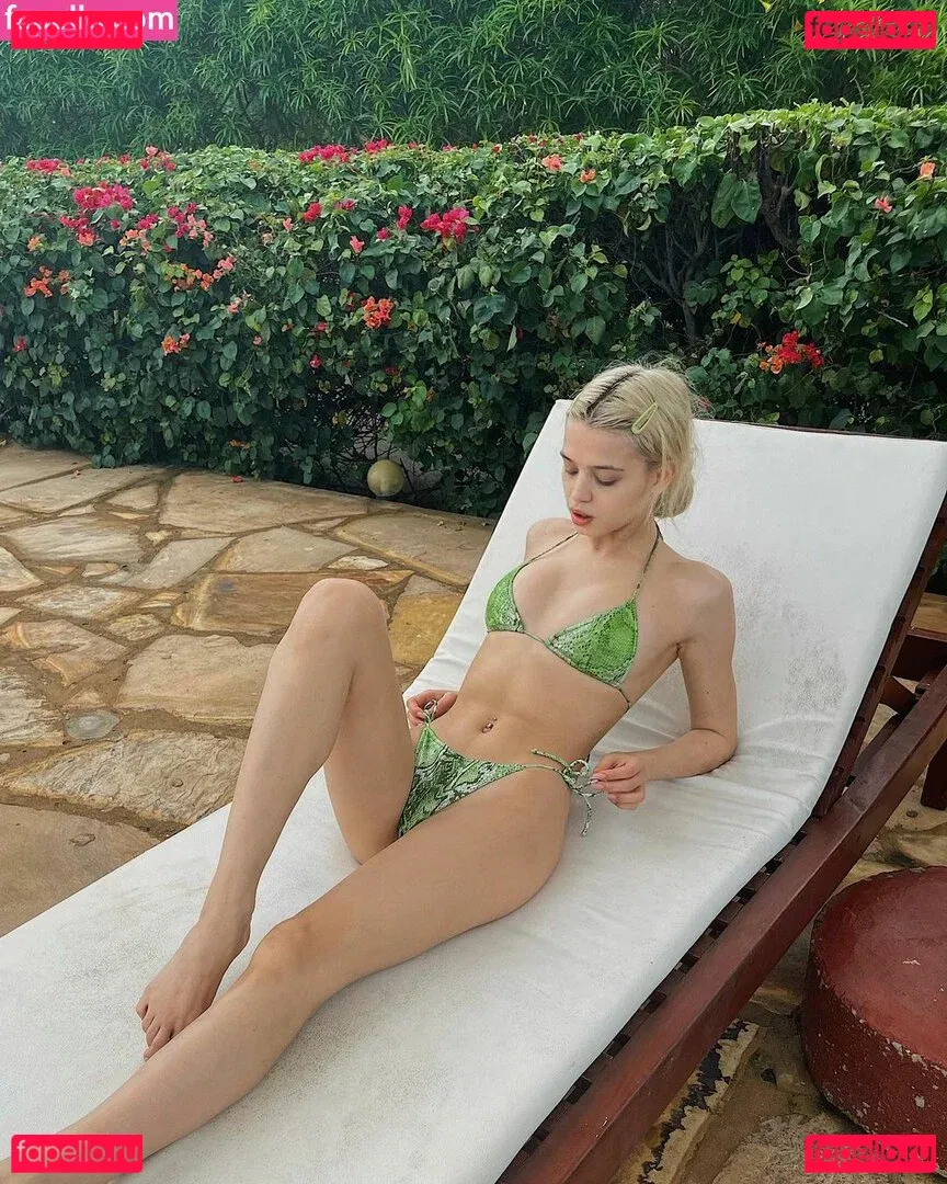 Julia G Onlyfans Photo Gallery 