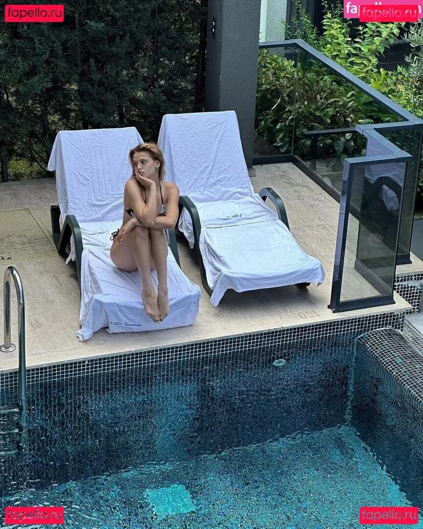 Julia G Onlyfans Photo Gallery 