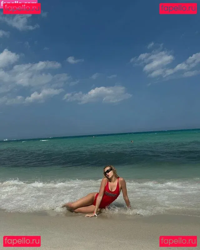 Julia G Onlyfans Photo Gallery 