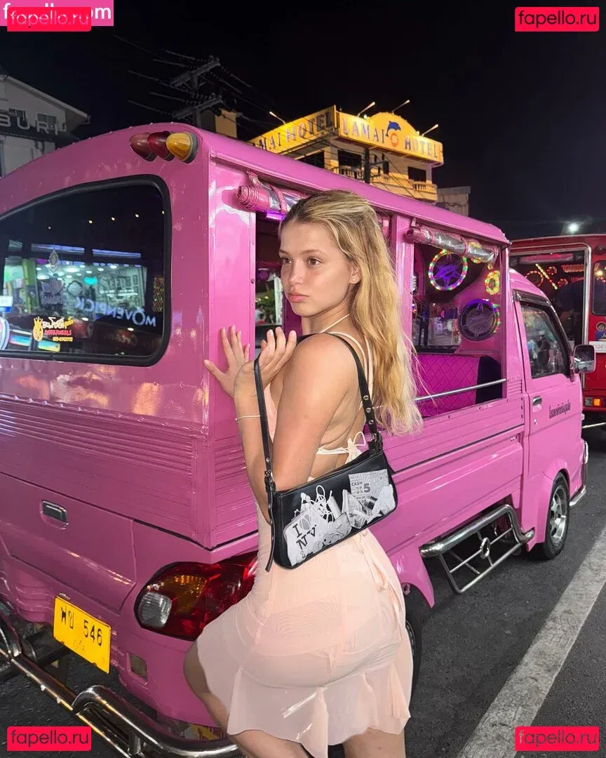 Julia G Onlyfans Photo Gallery 