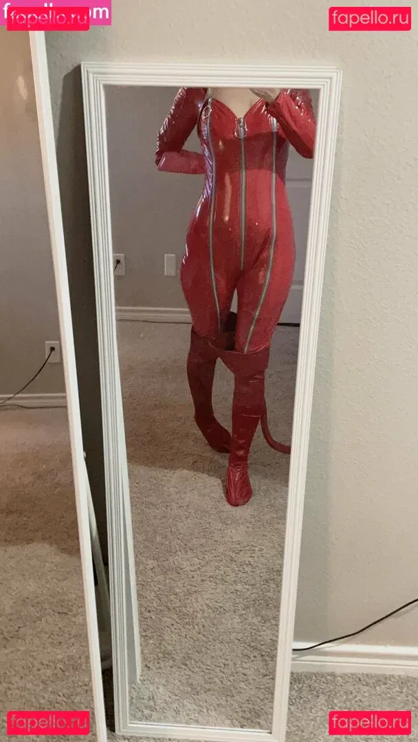 virtuallylewd Onlyfans Photo Gallery 