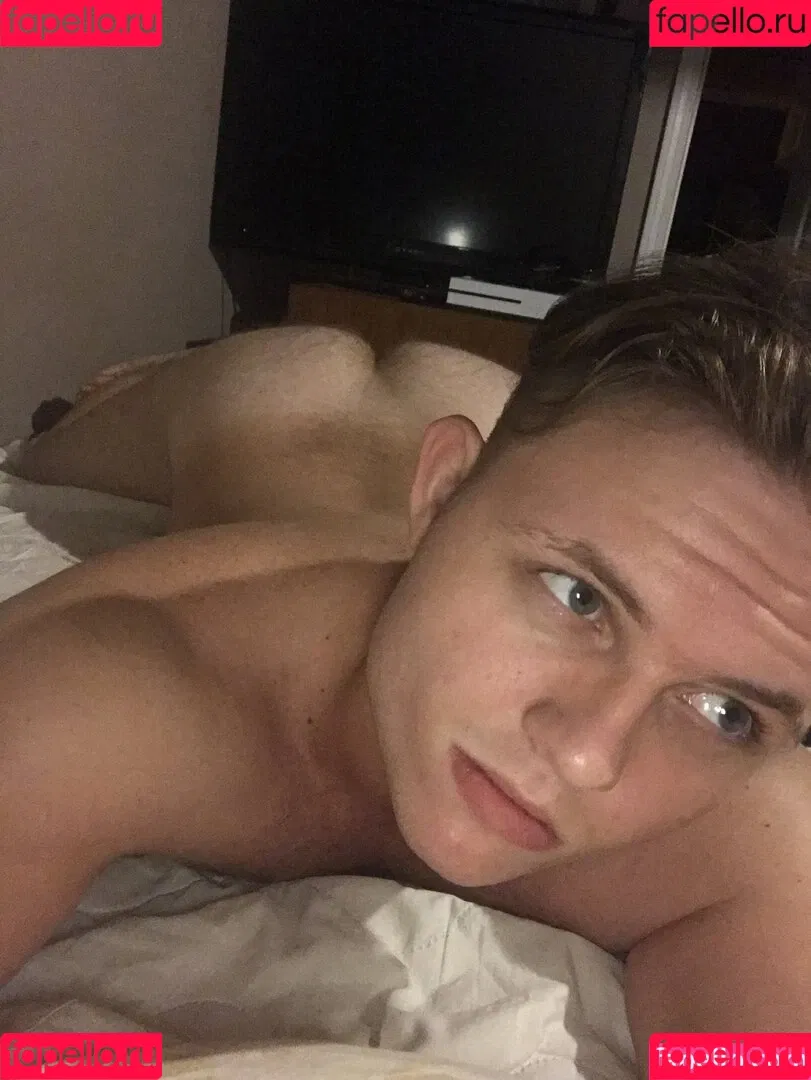 selfiejesus Onlyfans Photo Gallery 