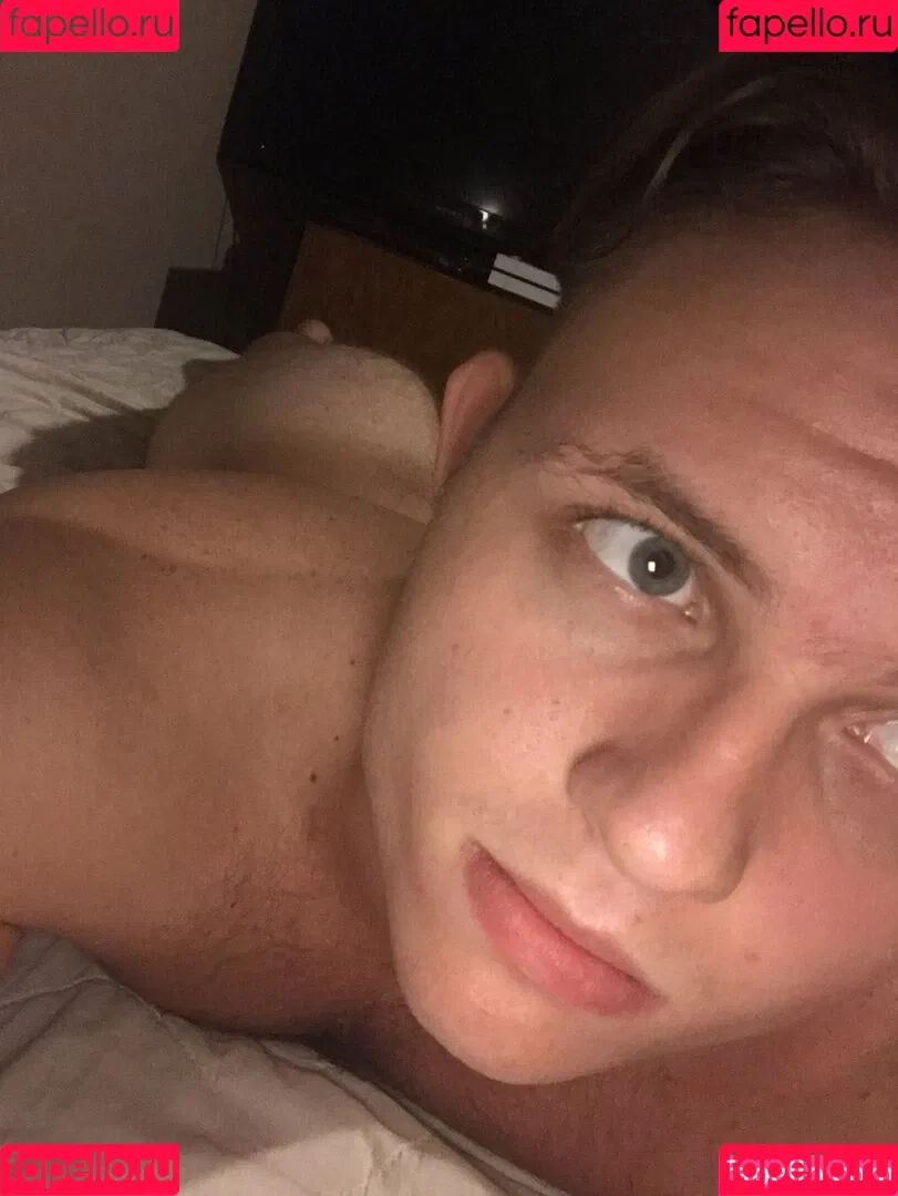 selfiejesus Onlyfans Photo Gallery 