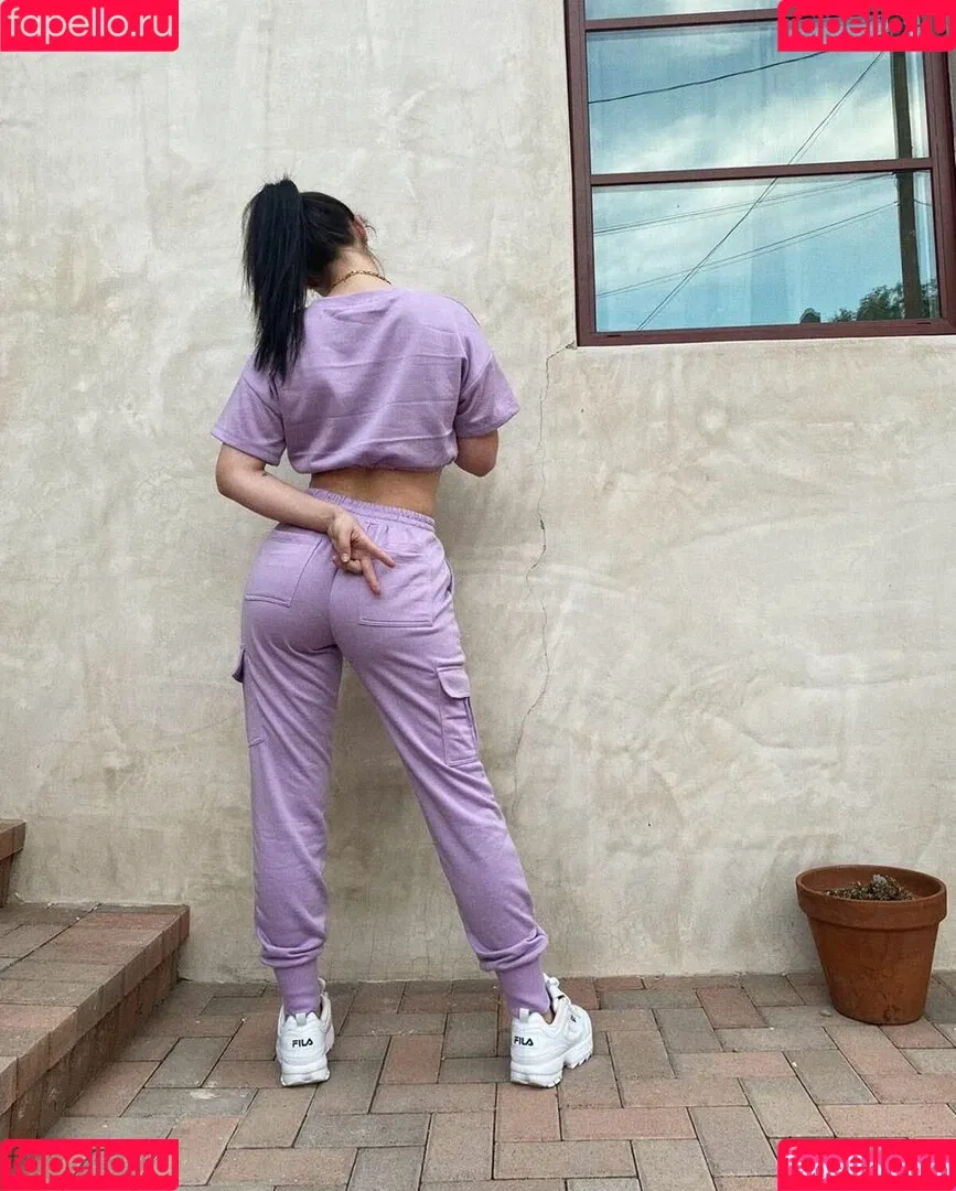Adelaide Kane Onlyfans Photo Gallery 