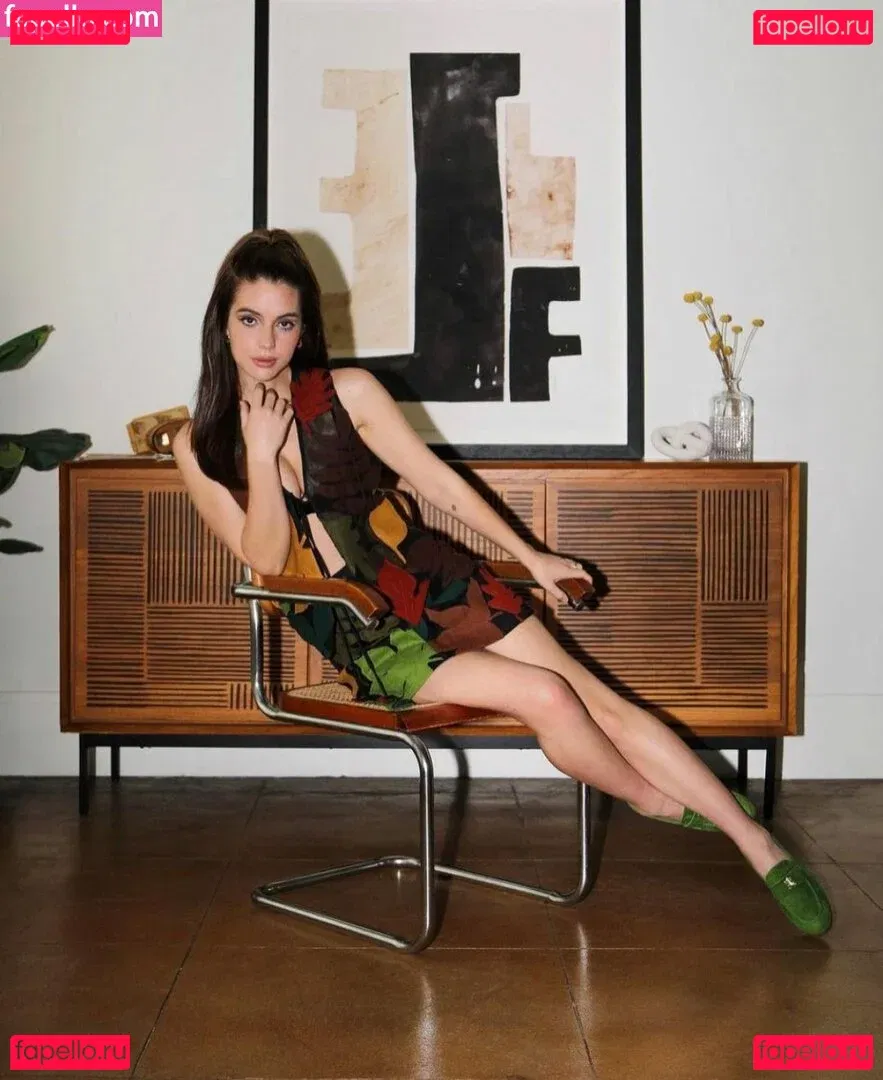 Adelaide Kane Onlyfans Photo Gallery 