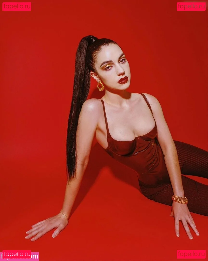 Adelaide Kane Onlyfans Photo Gallery 