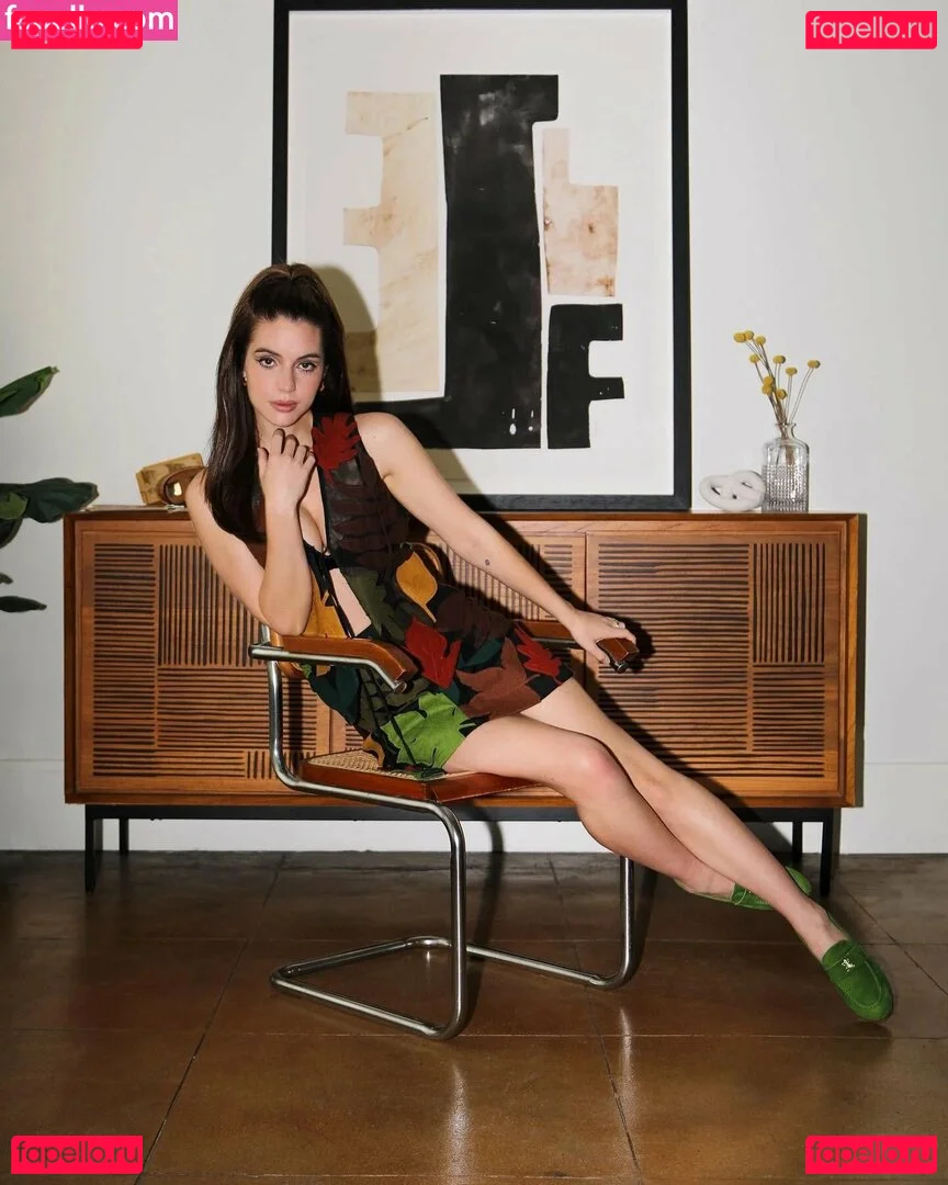 Adelaide Kane Onlyfans Photo Gallery 