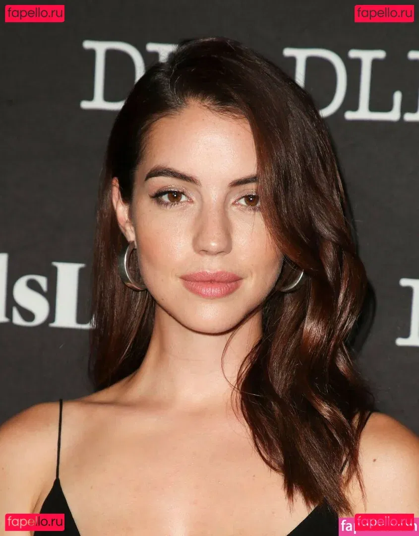 Adelaide Kane Onlyfans Photo Gallery 