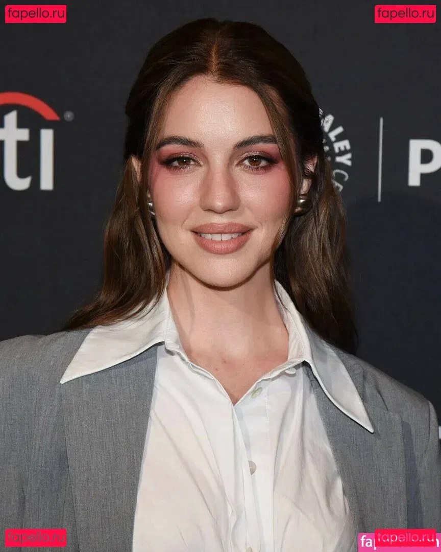 Adelaide Kane Onlyfans Photo Gallery 