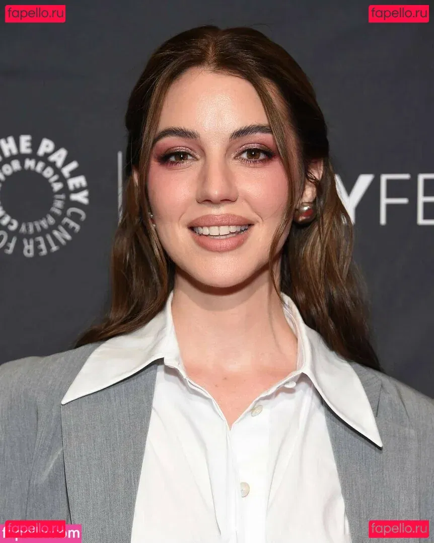 Adelaide Kane Onlyfans Photo Gallery 