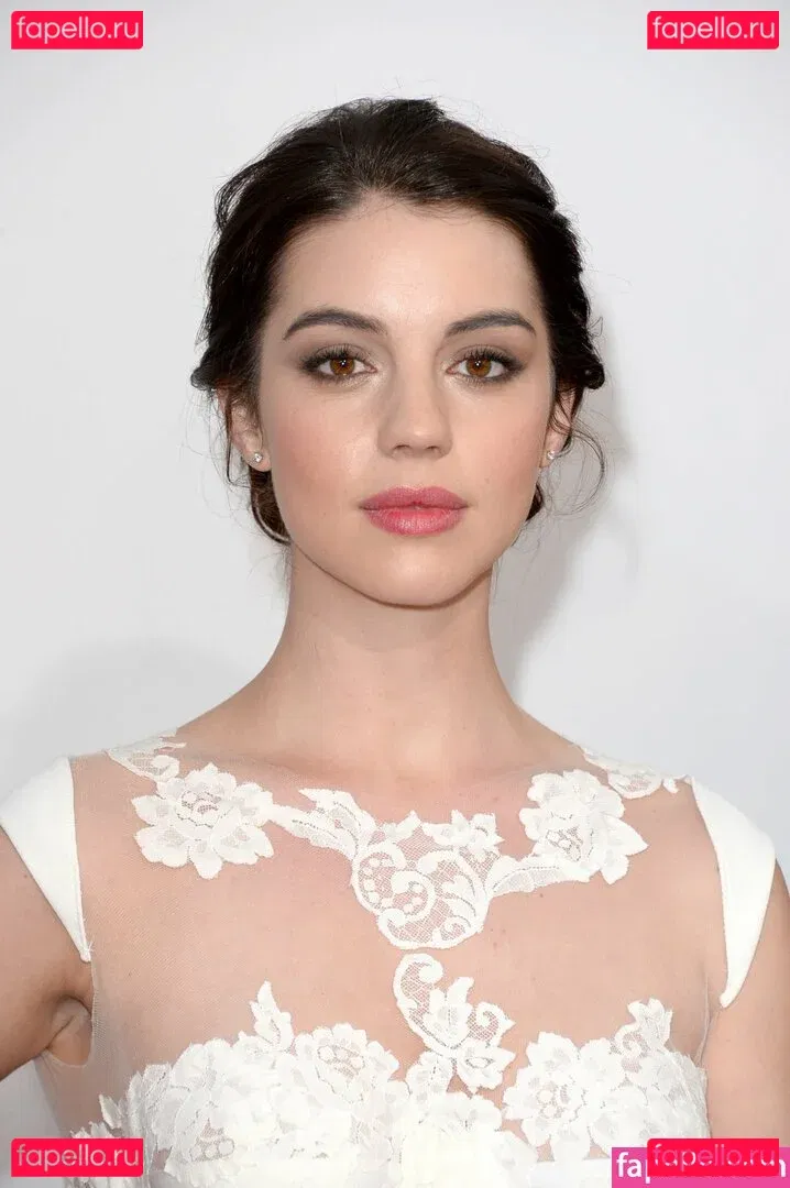 Adelaide Kane Onlyfans Photo Gallery 