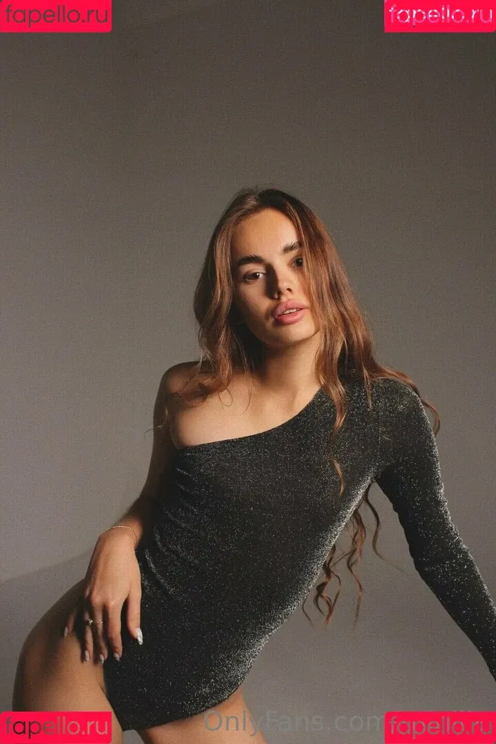 minilia Onlyfans Photo Gallery 