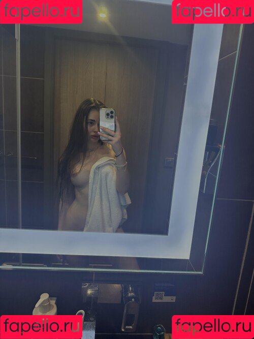 minilia Onlyfans Photo Gallery 