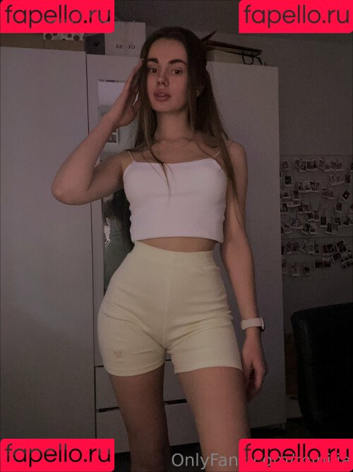 minilia Onlyfans Photo Gallery 