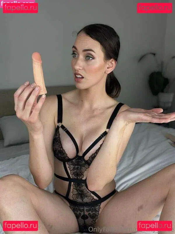 Amelia Grace Onlyfans Photo Gallery 