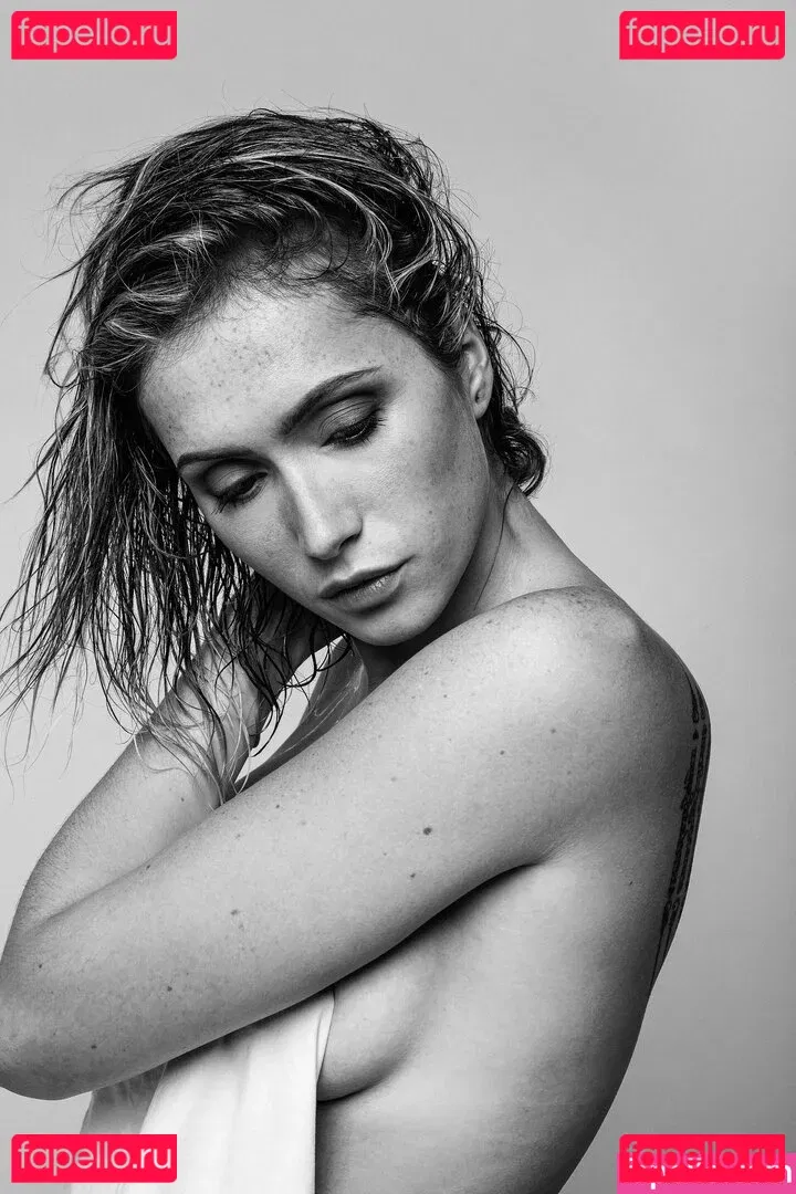 Lysandre NADEAU Onlyfans Photo Gallery 