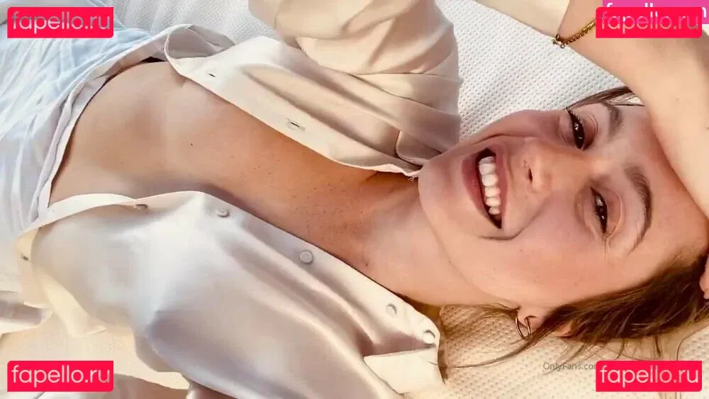 Lysandre NADEAU Onlyfans Photo Gallery 