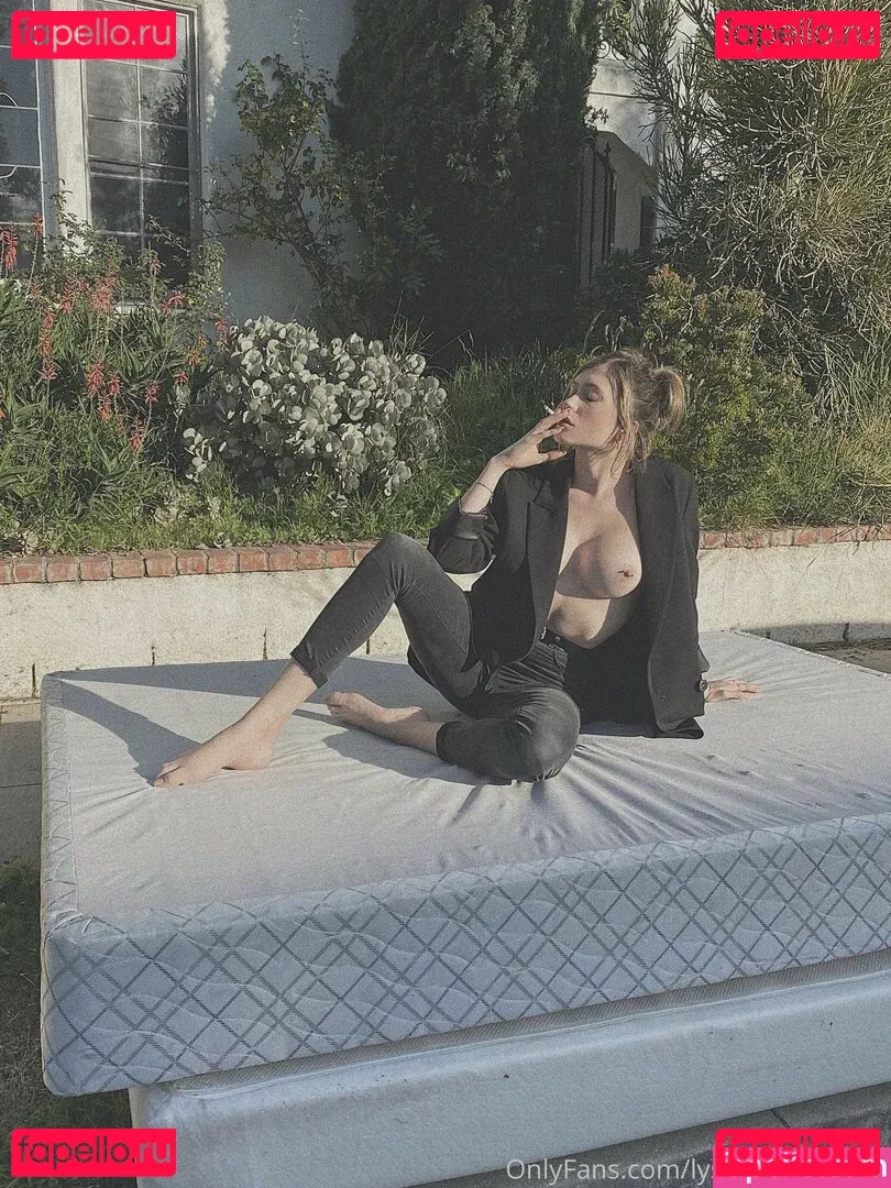 Lysandre NADEAU Onlyfans Photo Gallery 