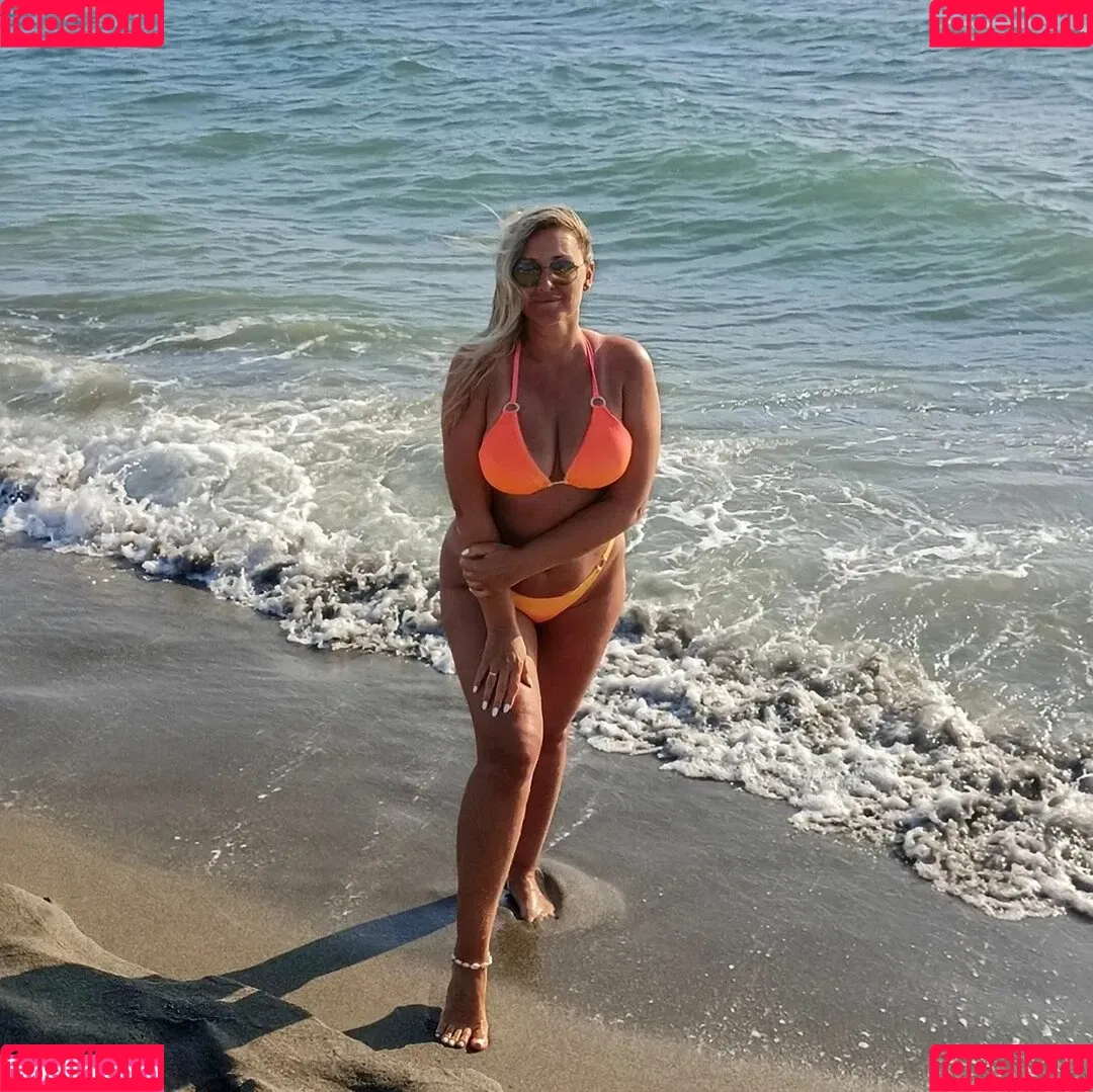 Justwoman 42 Onlyfans Photo Gallery 