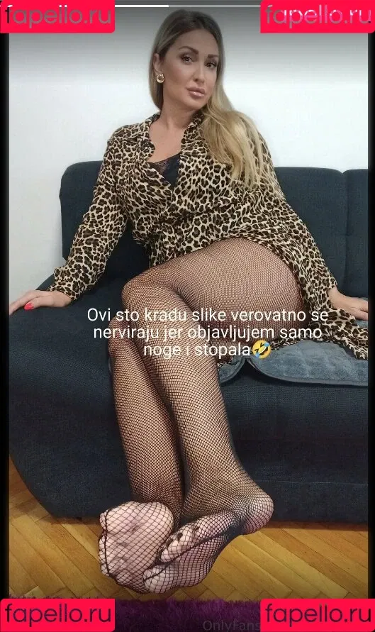 Justwoman 42 Onlyfans Photo Gallery 