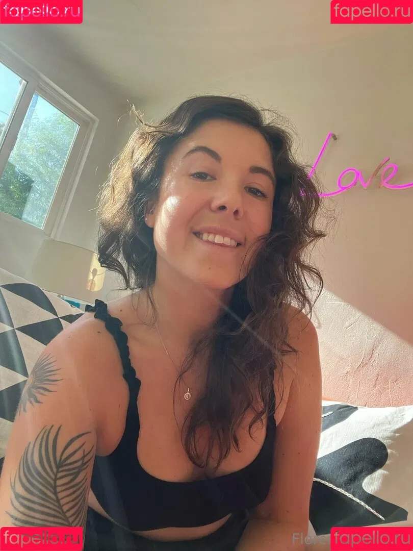 florencecurious Onlyfans Photo Gallery 