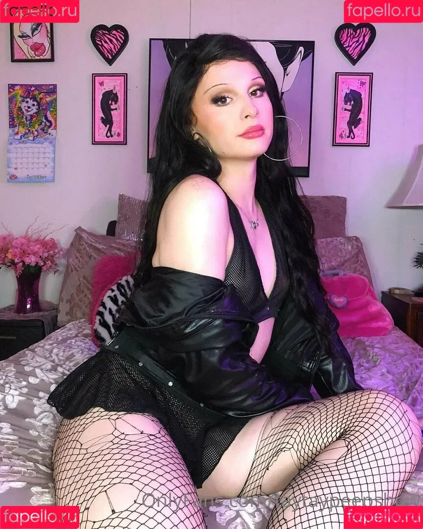taytaypeepshow Onlyfans Photo Gallery 