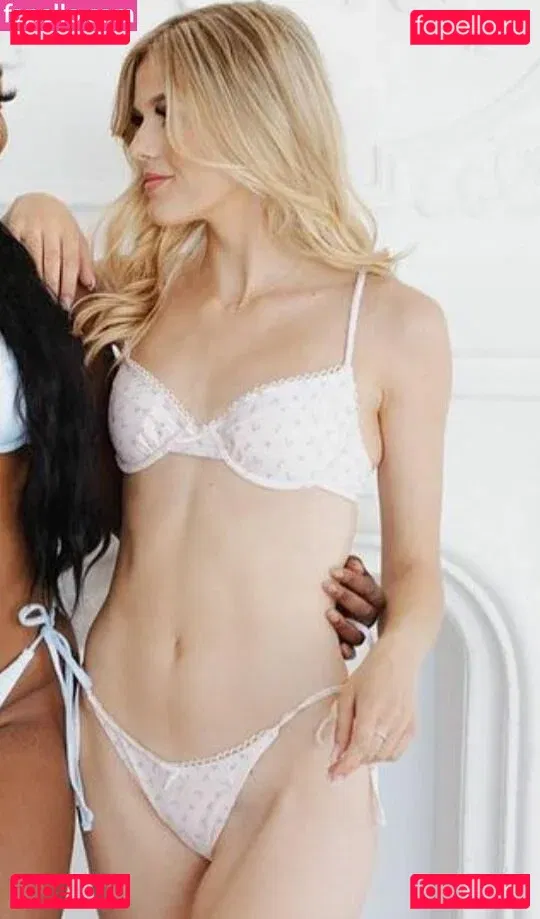 Oceans ASMR Onlyfans Photo Gallery 