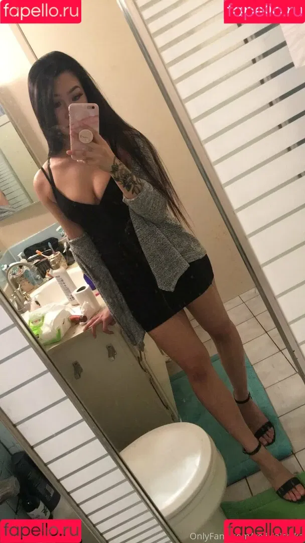 Olivia Ichika Onlyfans Photo Gallery 