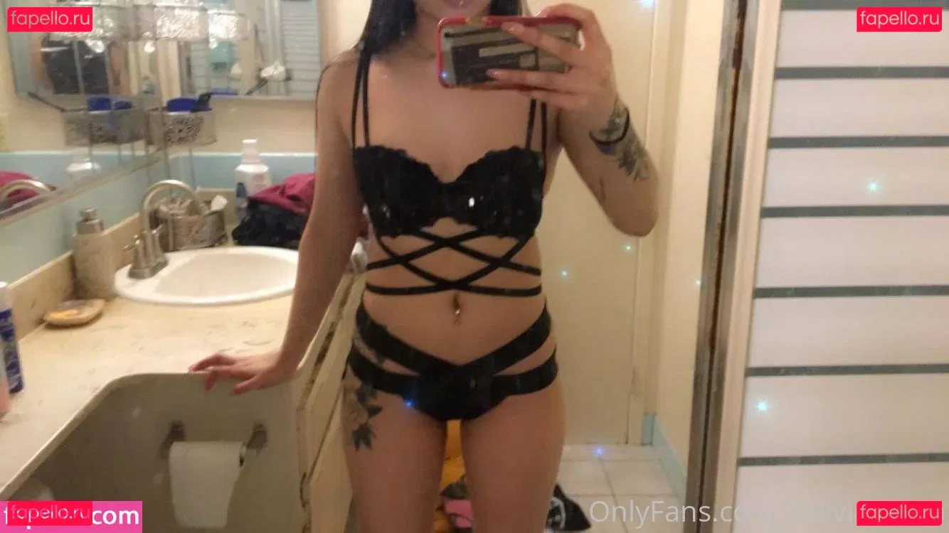 Olivia Ichika Onlyfans Photo Gallery 