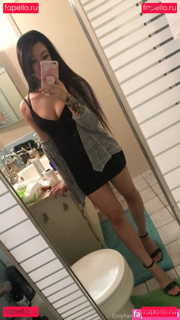 Olivia Ichika Onlyfans Photo Gallery 