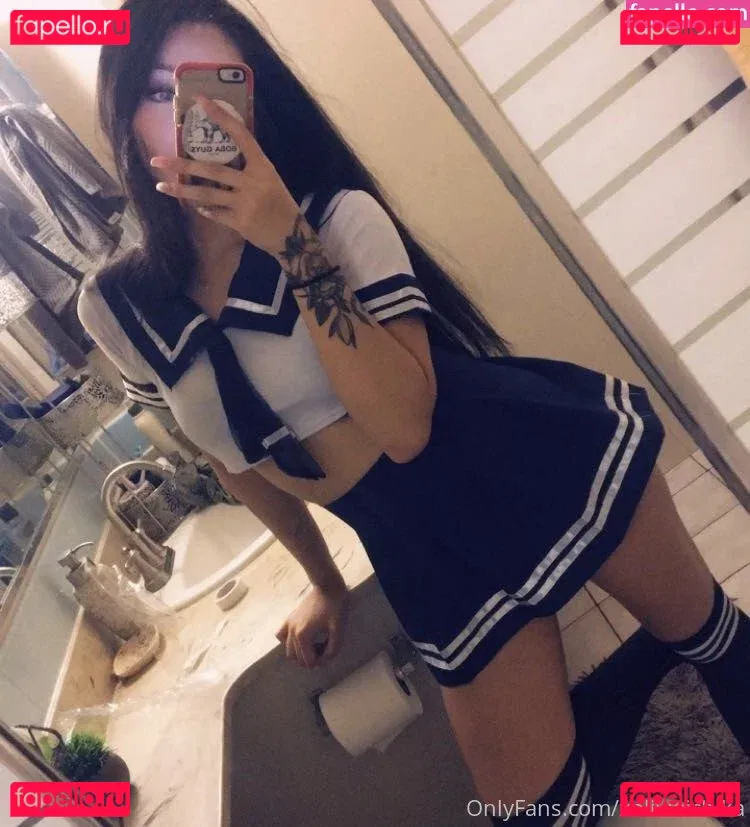 Olivia Ichika Onlyfans Photo Gallery 